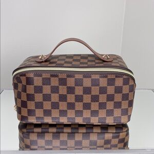 Stylish Checkered Brown Cosemtic Bag